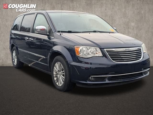 2016 Chrysler Town & Country Touring-L