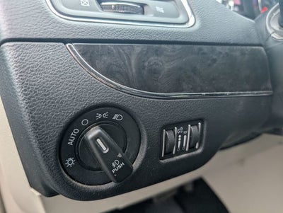 2016 Chrysler Town & Country Touring-L