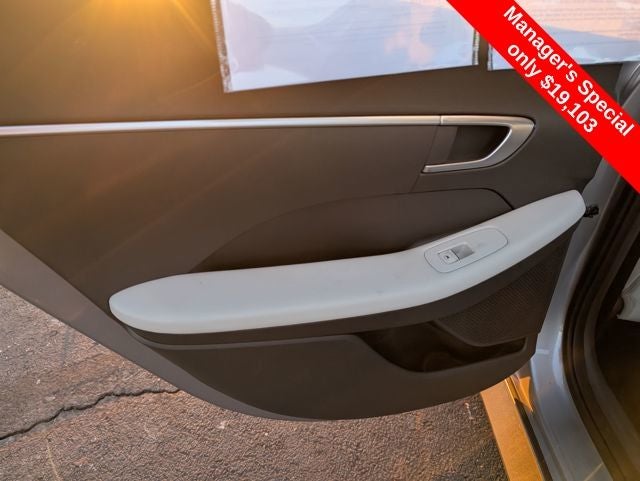 2023 Hyundai Sonata SE