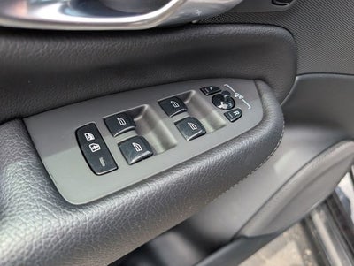 2021 Volvo XC90 T6 Momentum