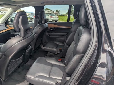 2021 Volvo XC90 T6 Momentum