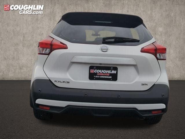2020 Nissan Kicks SR
