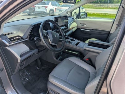 2021 Toyota Sienna XLE