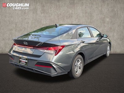 2024 Hyundai Elantra SE