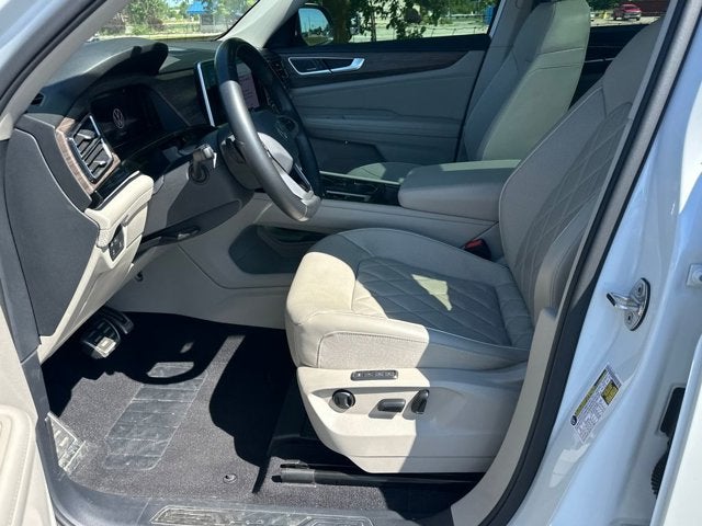 2024 Volkswagen Atlas SEL Premium R-Line - Photo 17