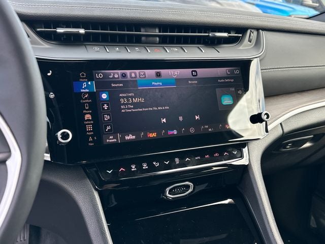 2027 Jeep Grand Cherokee Laredo Altitude