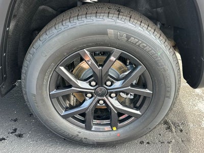 2027 Jeep Grand Cherokee Laredo Altitude