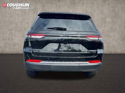 2027 Jeep Grand Cherokee Laredo Altitude