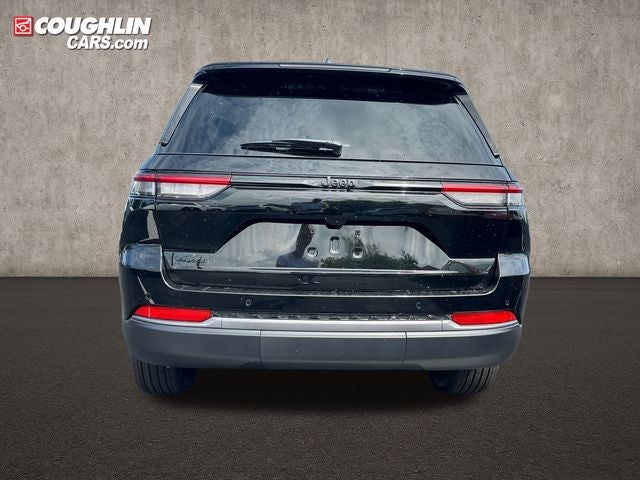 2027 Jeep Grand Cherokee Laredo Altitude