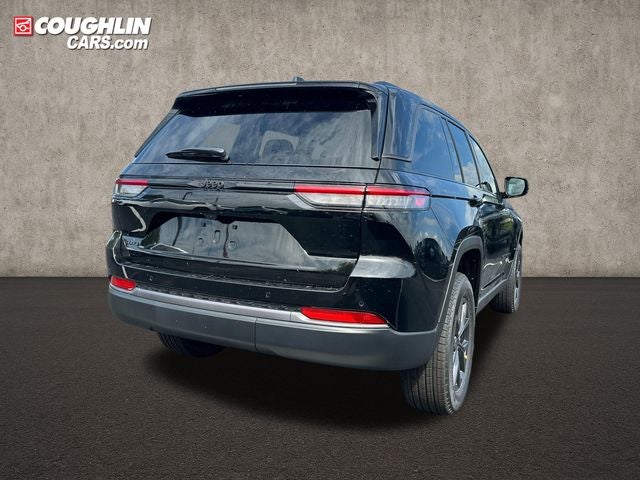 2027 Jeep Grand Cherokee Laredo Altitude