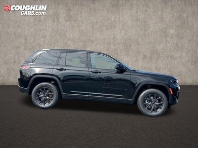 2027 Jeep Grand Cherokee Laredo Altitude