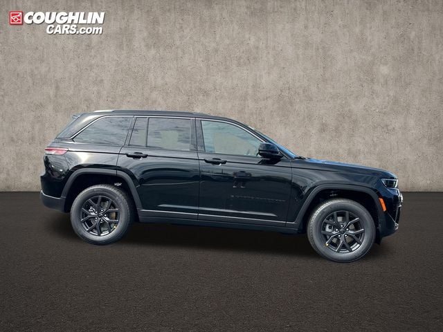 2027 Jeep Grand Cherokee Laredo Altitude