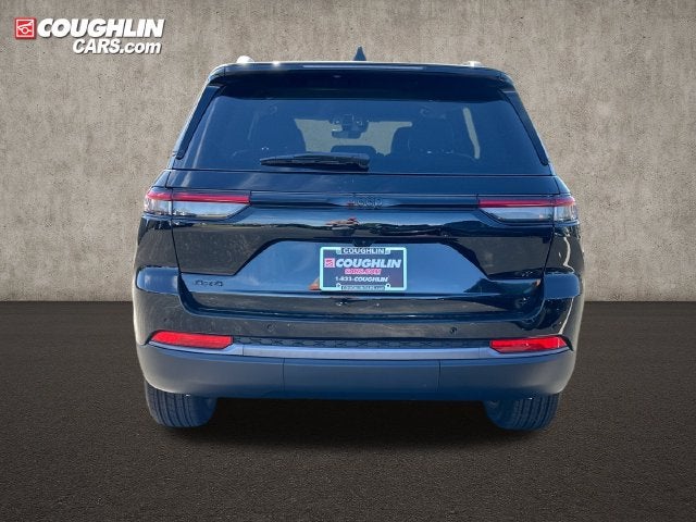 2027 Jeep Grand Cherokee Laredo Altitude