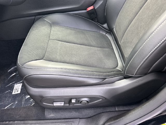 2027 Jeep Grand Cherokee Laredo Altitude