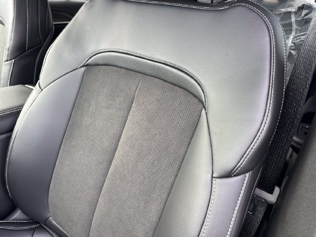 2027 Jeep Grand Cherokee Laredo Altitude