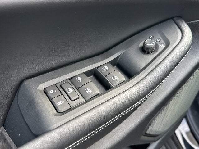 2027 Jeep Grand Cherokee Laredo Altitude