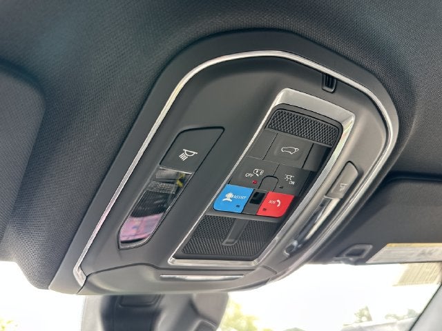 2027 Jeep Grand Cherokee Laredo Altitude