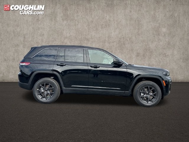 2027 Jeep Grand Cherokee Laredo Altitude
