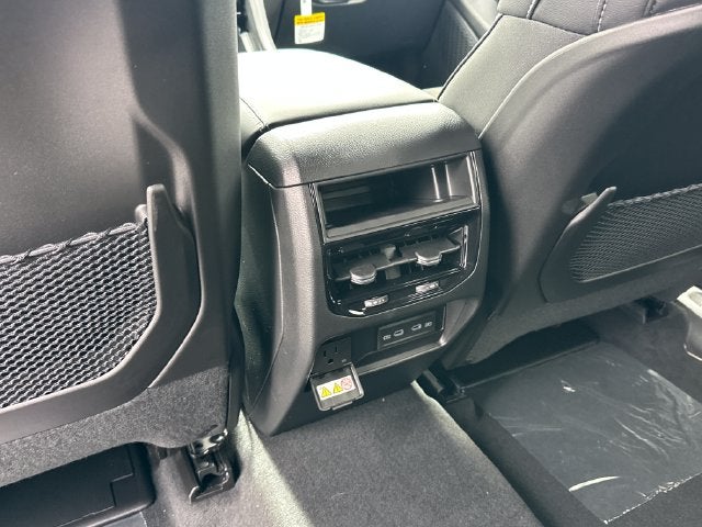 2027 Jeep Grand Cherokee Laredo Altitude