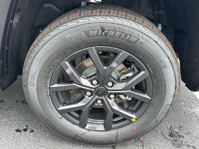 2027 Jeep Grand Cherokee Laredo Altitude