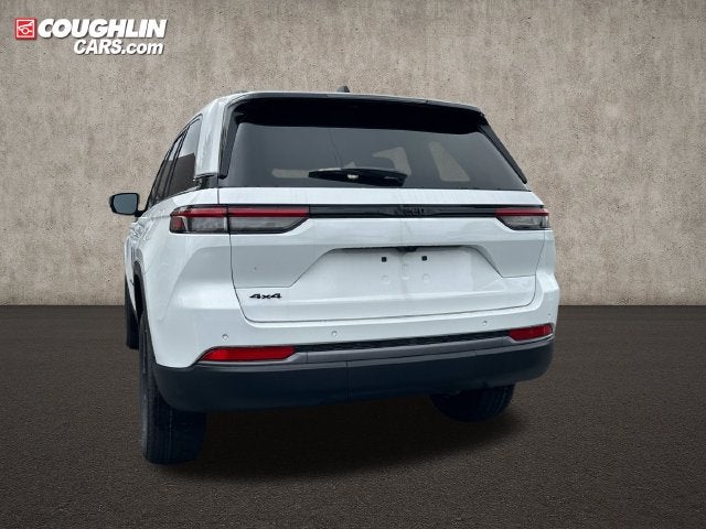 2027 Jeep Grand Cherokee Laredo Altitude