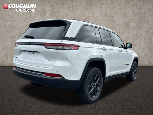 2027 Jeep Grand Cherokee Laredo Altitude