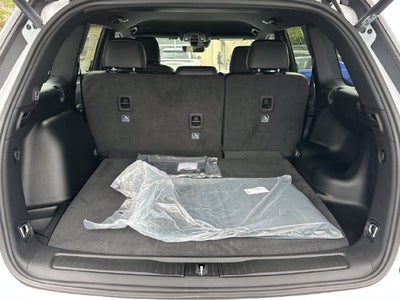 2027 Jeep Grand Cherokee Laredo Altitude