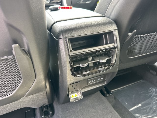 2027 Jeep Grand Cherokee Laredo Altitude
