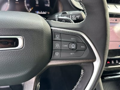 2027 Jeep Grand Cherokee Laredo Altitude
