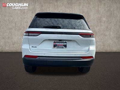 2027 Jeep Grand Cherokee Laredo Altitude