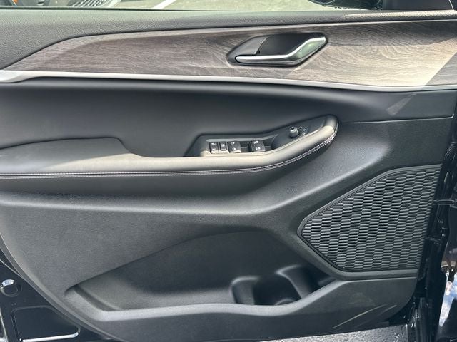 2027 Jeep Grand Cherokee Altitude