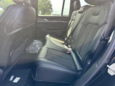 2027 Jeep Grand Cherokee Altitude