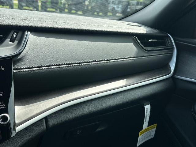 2027 Jeep Grand Cherokee Altitude