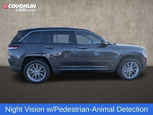 2022 Jeep Grand Cherokee Summit