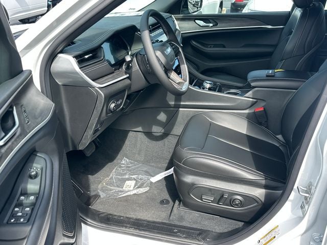 2027 Jeep Grand Cherokee L Limited