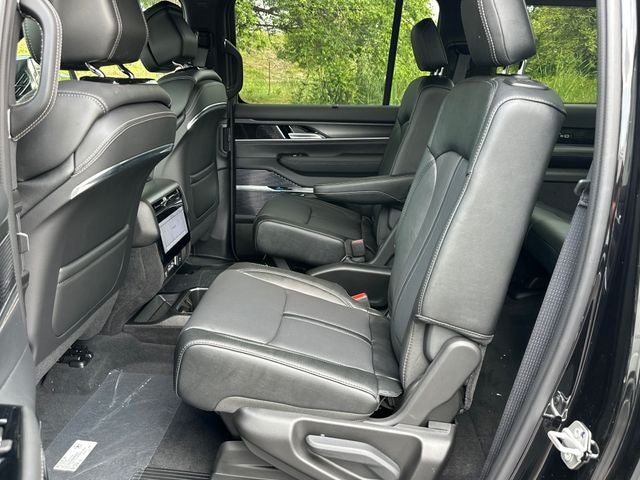 2026 Jeep Grand Wagoneer L Summit Obsidian