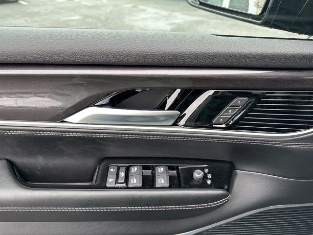 2024 Jeep Wagoneer Base