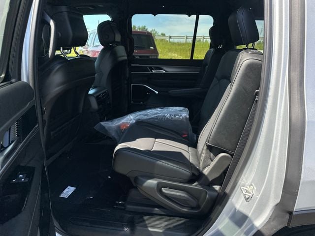2026 Jeep Grand Wagoneer Limited Reserve