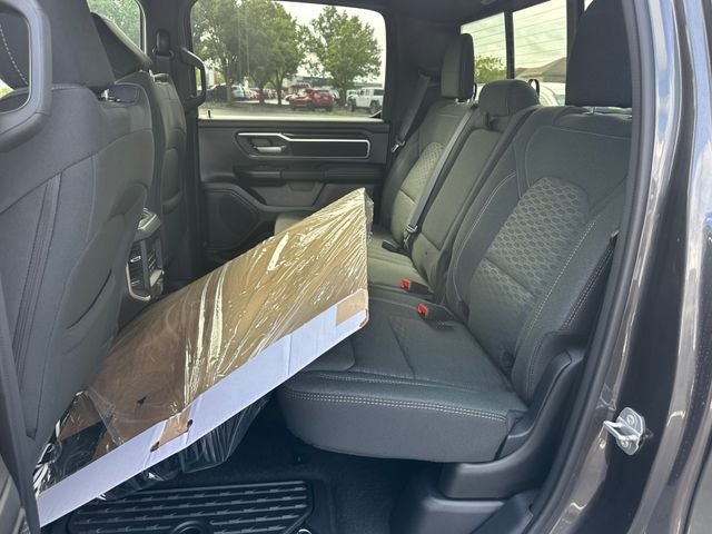 2027 RAM 1500 Big Horn/Lone Star