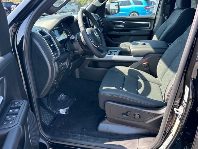 2027 RAM 1500 Big Horn/Lone Star