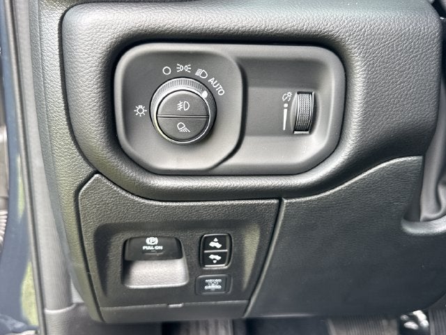 2027 RAM 1500 Big Horn/Lone Star
