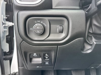 2027 RAM 1500 Big Horn/Lone Star
