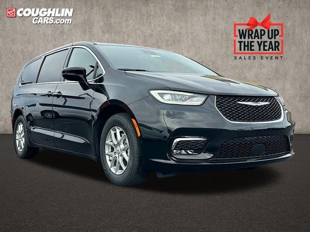 2026 Chrysler Pacifica Select's photo