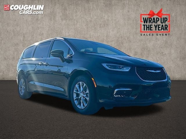2026 Chrysler Pacifica Select's photo