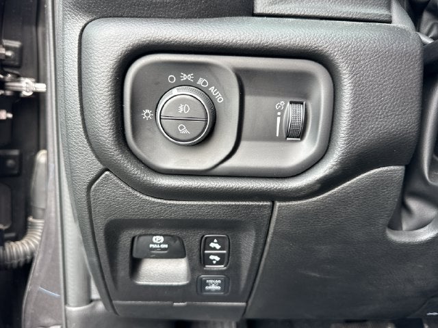 2027 RAM 1500 Big Horn/Lone Star