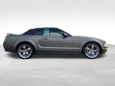 2005 Ford Mustang GT Premium