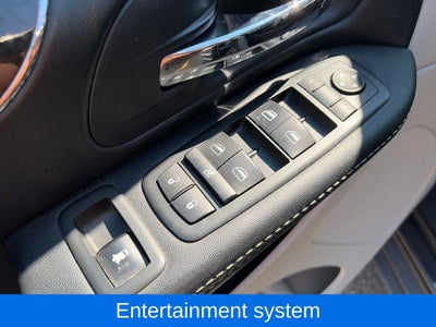 2015 Chrysler Town & Country Touring-L