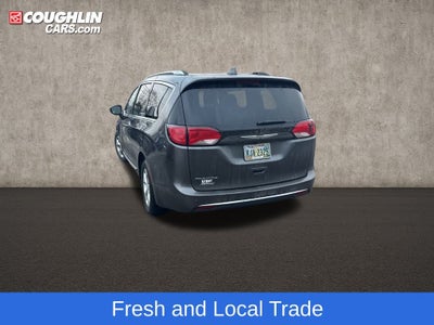 2017 Chrysler Pacifica Touring L Plus