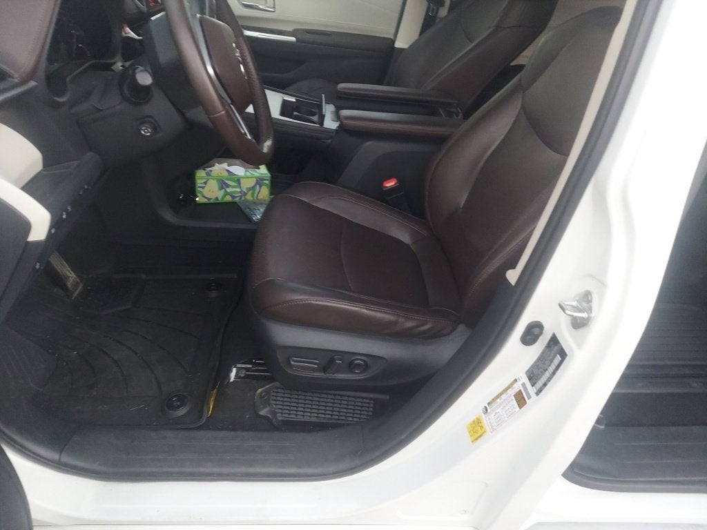 2021 Toyota Sienna Platinum 7 Passenger