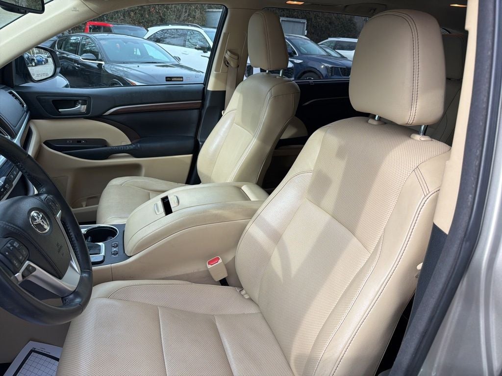 2014 Toyota Highlander Base